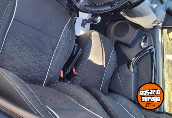 Camionetas - Renault Duster oroch outsider plu 2016 GNC 160000Km - En Venta