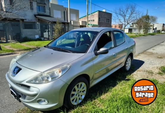 Autos - Peugeot 207 2014 GNC 220000Km - En Venta