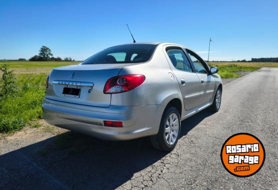 Autos - Peugeot 207 2014 GNC 220000Km - En Venta