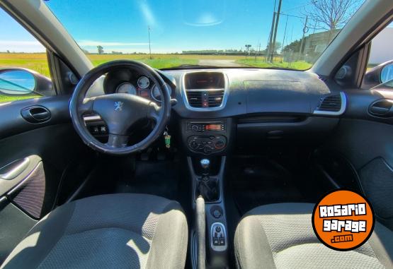 Autos - Peugeot 207 2014 GNC 220000Km - En Venta