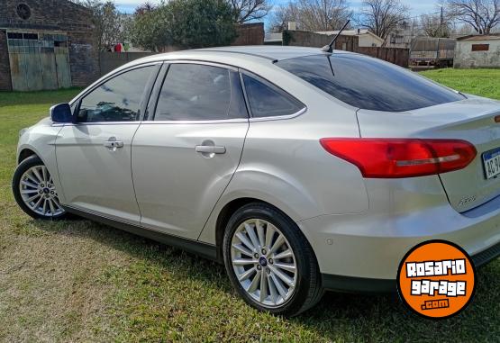 Autos - Ford Focus 2.0 Titaniun 2018 Nafta 71500Km - En Venta