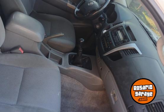 Camionetas - Toyota Hilux 2011 Diesel 260000Km - En Venta