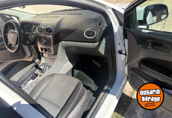 Autos - Ford Focus EXE 1.6 2012 Nafta 135000Km - En Venta