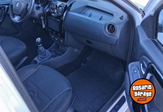 Camionetas - Renault Duster 2017 GNC 106000Km - En Venta