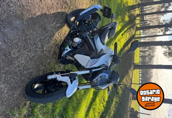 Motos - Benelli 180s 2024 Nafta 9800Km - En Venta