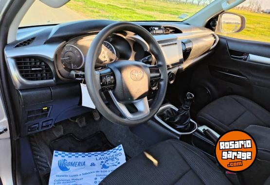 Camionetas - Toyota Hilux SR 2.4 2018 Diesel 187000Km - En Venta