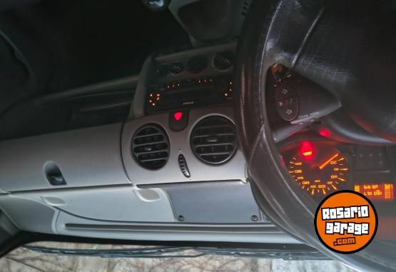 Utilitarios - Renault Kangoo 5 asientos 2013 GNC 185000Km - En Venta