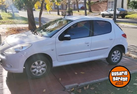 Autos - Peugeot 207 2011 Nafta 172000Km - En Venta