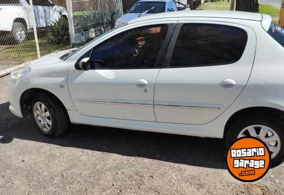 Autos - Peugeot 207 2011 Nafta 172000Km - En Venta