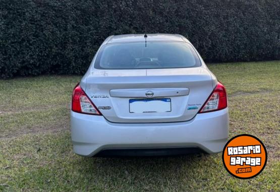 Autos - Nissan Versa sense, 2017 2017 Nafta 92000Km - En Venta