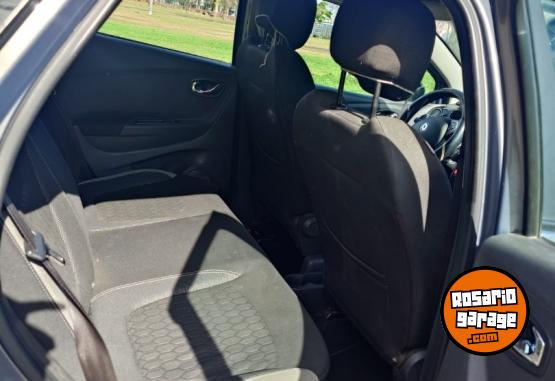 Autos - Renault CAPTUR ZEN 2.0 2017 Nafta 155000Km - En Venta