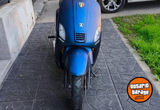 Motos - Zanella 150 2018 Nafta 11000Km - En Venta