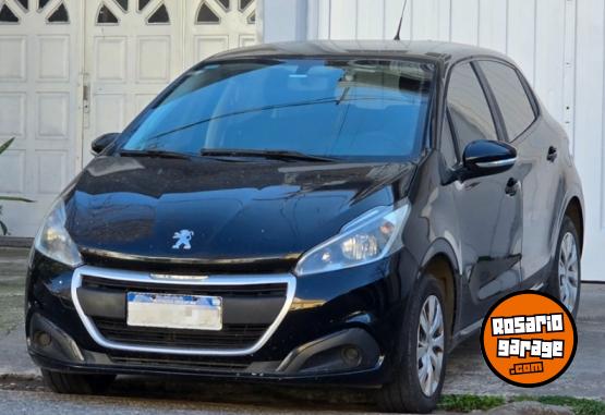 Autos - Peugeot 208 2017 Nafta 89000Km - En Venta