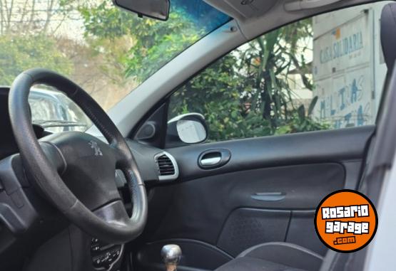 Autos - Peugeot 207 2011 Nafta 132000Km - En Venta
