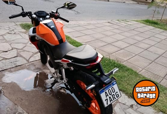 Motos - Honda Cb 190 repsol 2016 Nafta 8100Km - En Venta