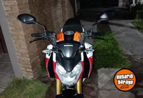 Motos - Honda Cb 190 repsol 2016 Nafta 8100Km - En Venta