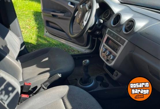 Autos - Volkswagen Gol tren 2011 Nafta 130000Km - En Venta