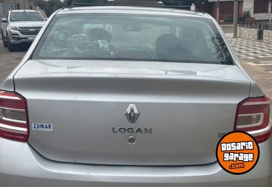 Autos - Renault LoganExpression 1.6L 2016 Nafta 198000Km - En Venta