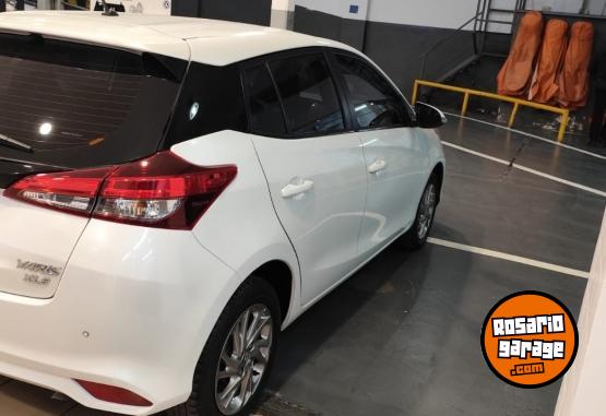 Autos - Toyota YARIS 1.5 XLS CVT 2022 Nafta 56000Km - En Venta