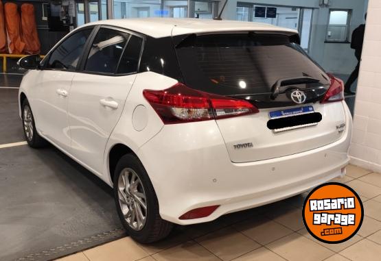 Autos - Toyota YARIS 1.5 XLS CVT 2022 Nafta 56000Km - En Venta
