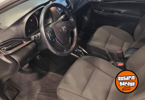 Autos - Toyota YARIS 1.5 XLS CVT 2022 Nafta 56000Km - En Venta