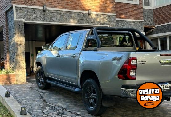 Camionetas - Toyota Hilux 2022 Diesel 166000Km - En Venta