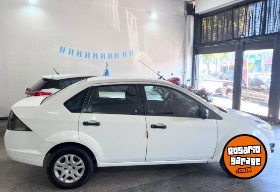 Autos - Ford Fiesta max ambiente 2012 Nafta 111000Km - En Venta