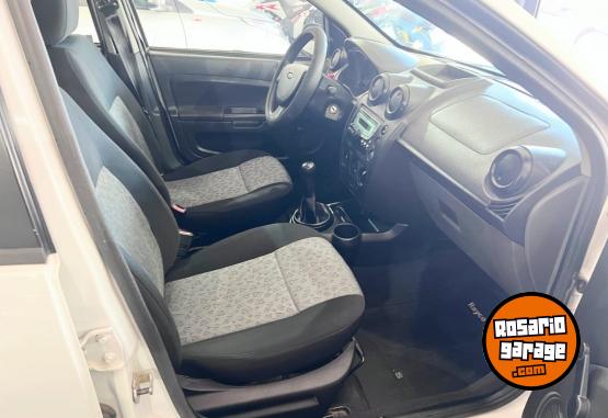 Autos - Ford Fiesta max ambiente 2012 Nafta 111000Km - En Venta