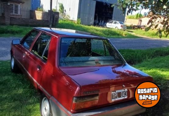 Autos - Renault 9 1993 Nafta 190000Km - En Venta