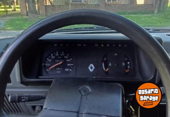Autos - Renault 9 1993 Nafta 190000Km - En Venta