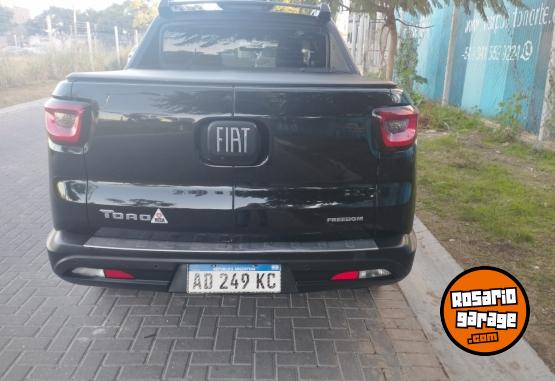 Camionetas - Fiat TORO FREEDON 1.8 4X2 AT 2018 Nafta - En Venta