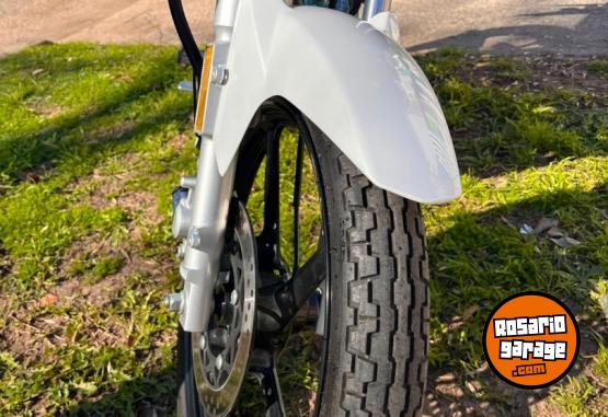 Motos - Yamaha YBR 2023 Nafta 15900Km - En Venta