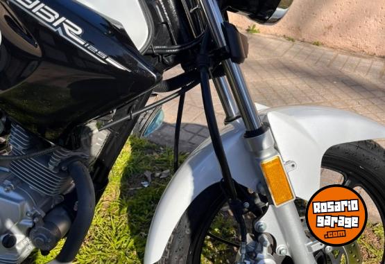 Motos - Yamaha YBR 2023 Nafta 15900Km - En Venta
