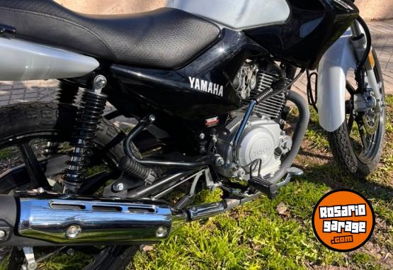 Motos - Yamaha YBR 2023 Nafta 15900Km - En Venta