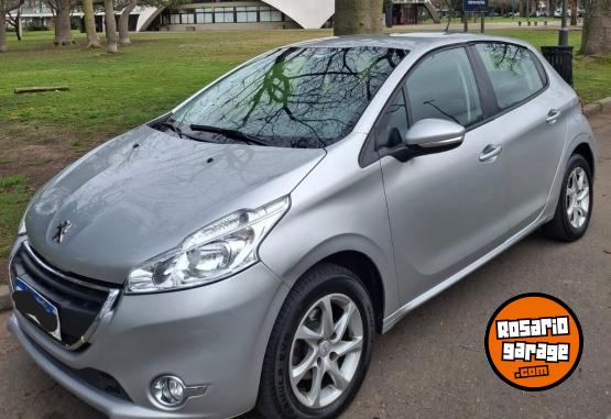 Autos - Peugeot 208 2016 Nafta 140000Km - En Venta