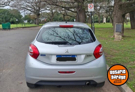 Autos - Peugeot 208 2016 Nafta 140000Km - En Venta