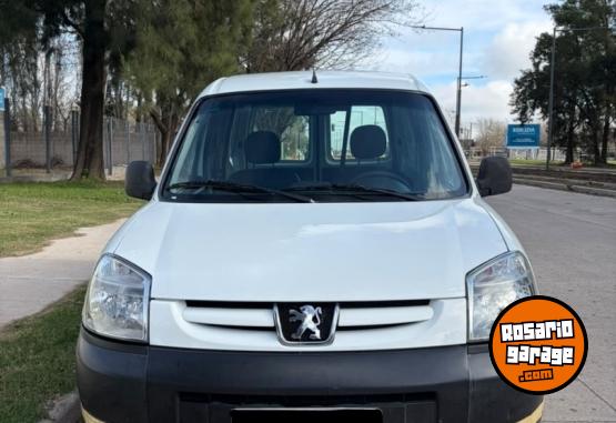 Autos - Peugeot Partner 2017 Diesel 200000Km - En Venta