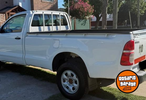 Camionetas - Toyota Hilux DX 4x2 2014 Diesel 257000Km - En Venta