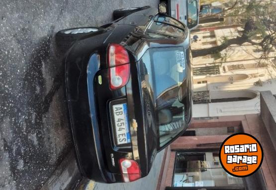 Autos - Chevrolet Classic 2017 GNC 270000Km - En Venta