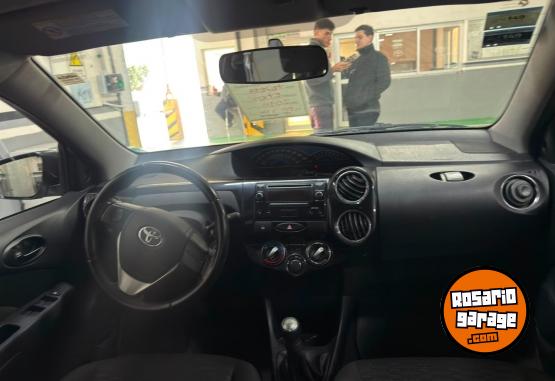 Autos - Toyota ETIOS XLS 1.5 4P 2015 Nafta 140476Km - En Venta