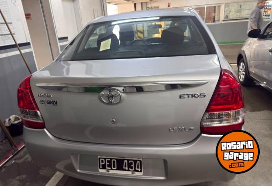 Autos - Toyota ETIOS XLS 1.5 4P 2015 Nafta 140476Km - En Venta