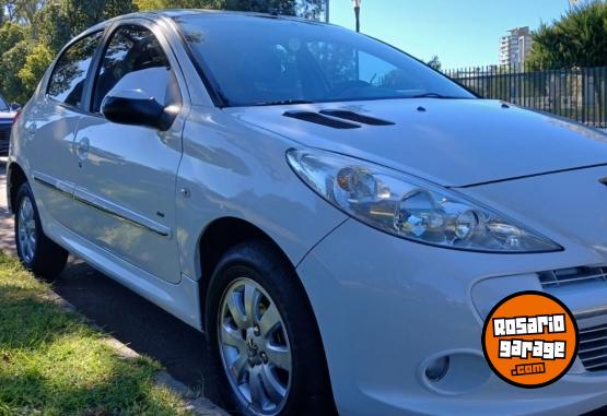 Autos - Peugeot 207 2011 Diesel 120700Km - En Venta
