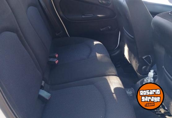 Autos - Peugeot 207 2011 Diesel 120700Km - En Venta