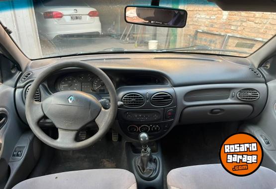 Autos - Renault Megan 2002 Nafta 111111Km - En Venta