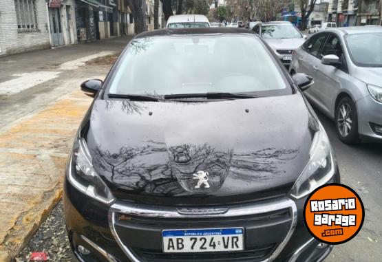 Autos - Peugeot 208 ALLURE 2017 Nafta 60000Km - En Venta