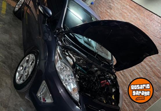 Autos - Ford Fiesta kinetic titanium 2013 Nafta 77000Km - En Venta