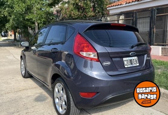 Autos - Ford Fiesta kinetic titanium 2013 Nafta 77000Km - En Venta