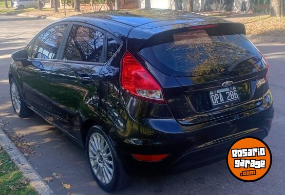 Autos - Ford Fiesta Kinect SE Plus. 2015 Nafta 133000Km - En Venta