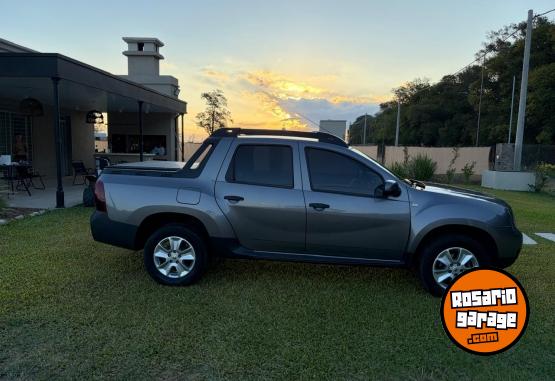Camionetas - Renault Oroch 2022 GNC 80000Km - En Venta