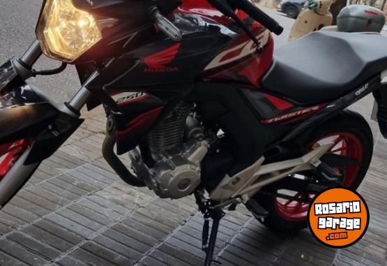 Motos - Honda twister 250 2021 Nafta 2500Km - En Venta